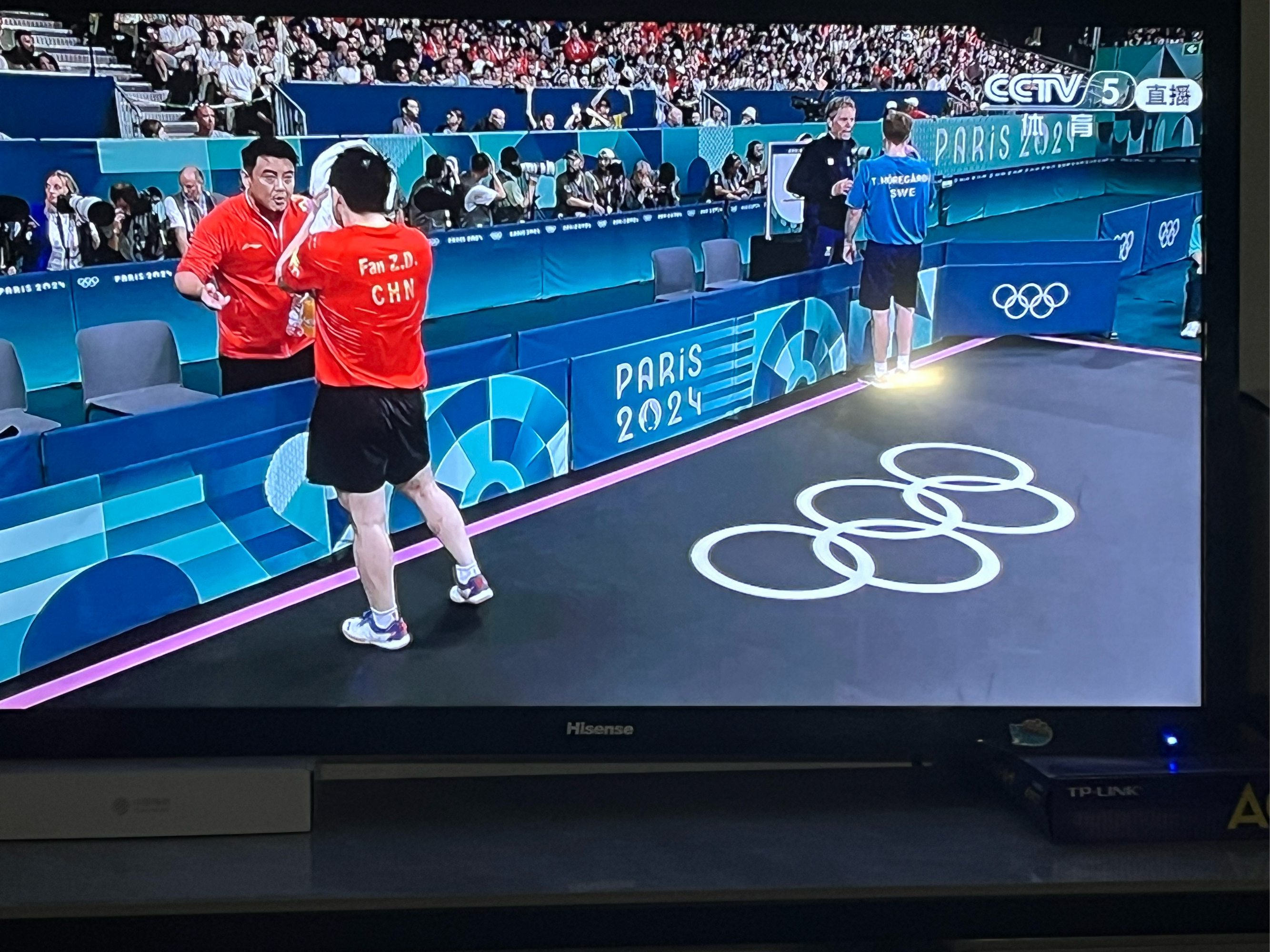 爱游戏网页版-追平比分，球队战平强劲对手