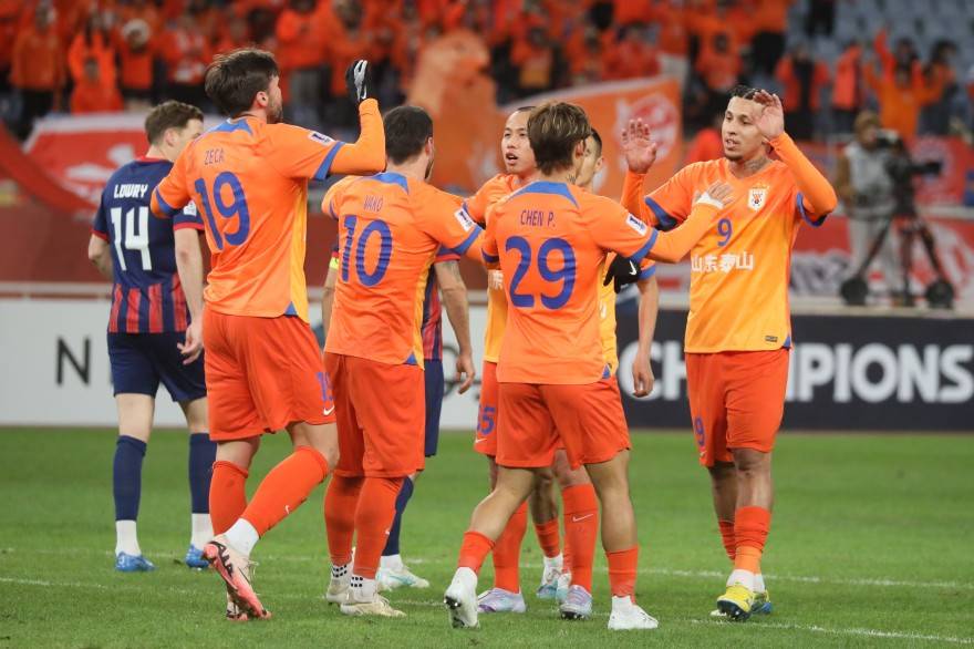 爱游戏官网-鲁能主场不敌日本球队遭遇亚冠两连败