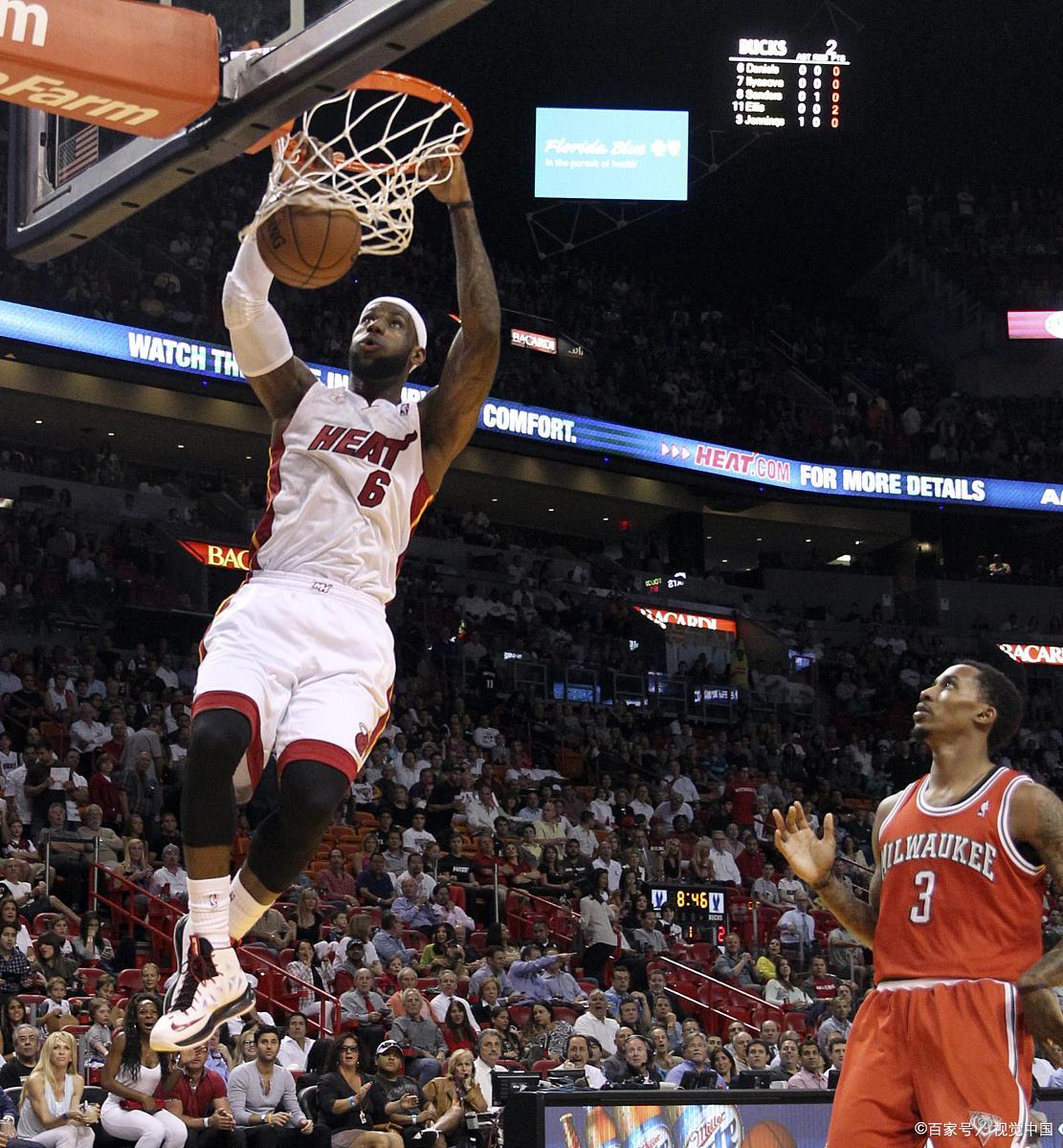 爱游戏中国官网-魔术师现身球场，为热火队助威士气