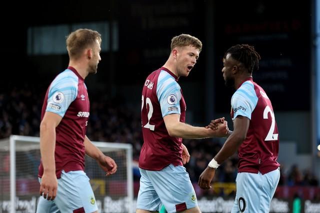 普雷斯顿主场击败对手,连胜领先达到优势地区 普雷斯顿主场击败对手,连胜领先达到优势地区