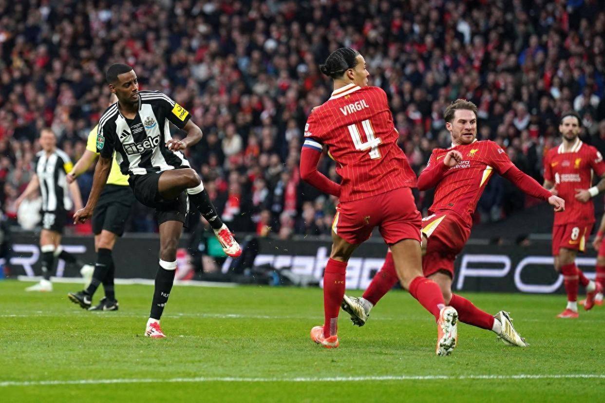 爱游戏在线登录-利物浦全力以赴，欧冠胜利在望