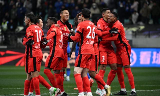 球队阵容齐整,实力超群压倒对手 球队阵容齐整,实力超群压倒对手