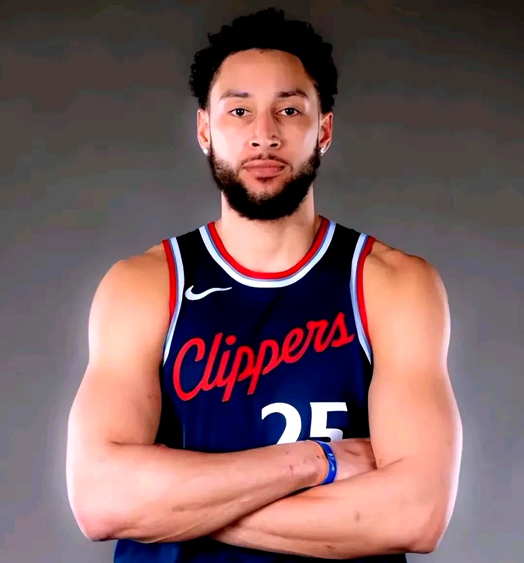 人球员西蒙斯成为最佳防守队员 人球员西蒙斯成为最佳防守队员