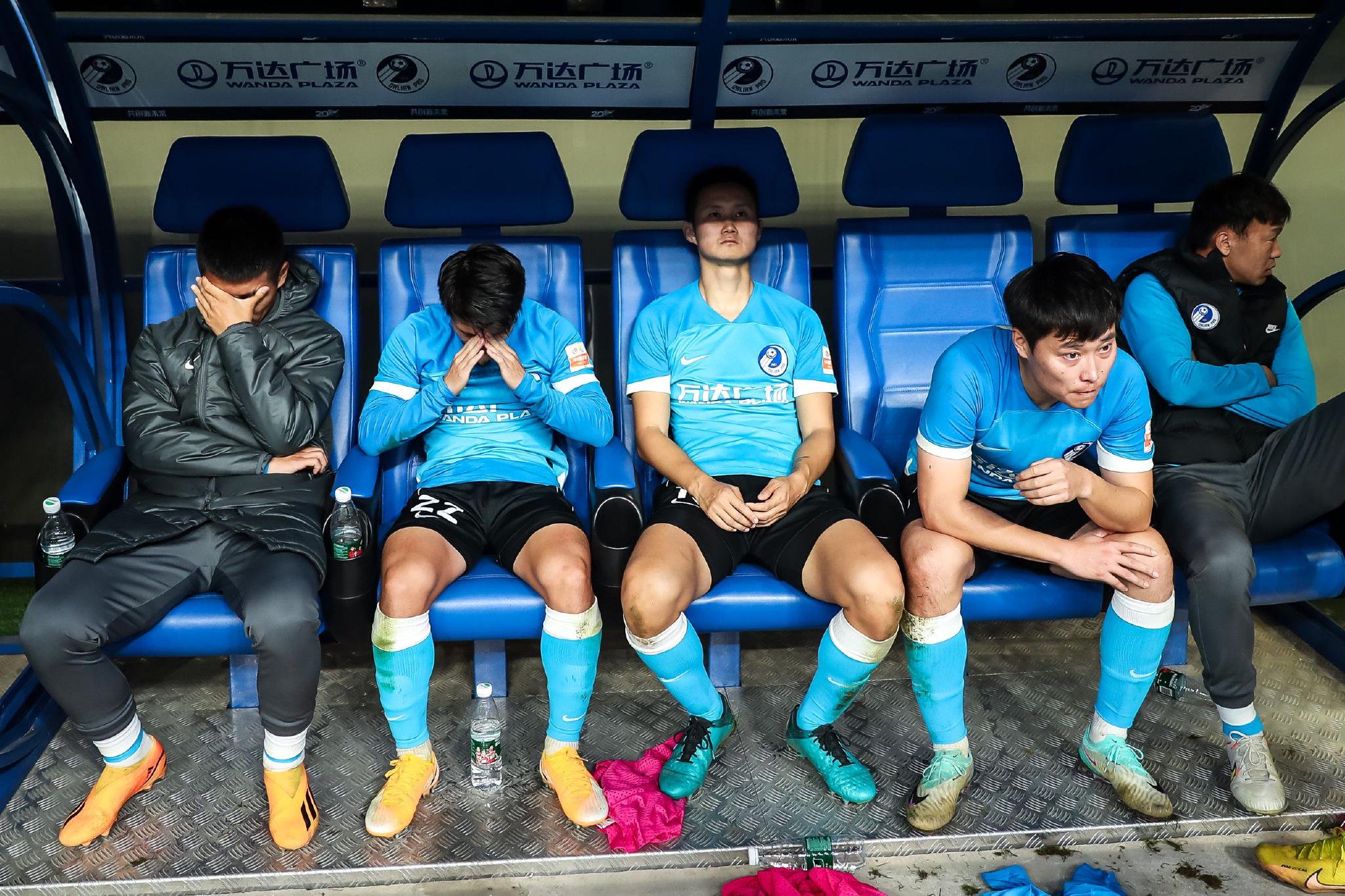 爱游戏-关于大连人主场遭遇失利，保级艰难的信息