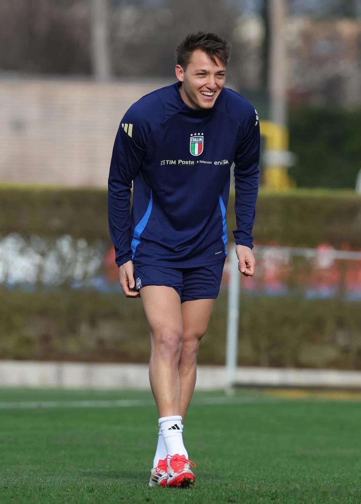 意大利队选手斗志昂扬,勇往直前 意大利队选手斗志昂扬,勇往直前