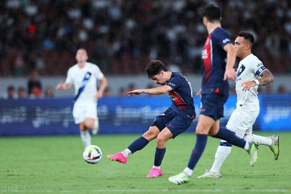 巴黎圣日耳曼队双线作战表现出色,球员体能受考验的简单介绍 巴黎圣日耳曼队双线作战表现出色,球员体能受考验的简单介绍