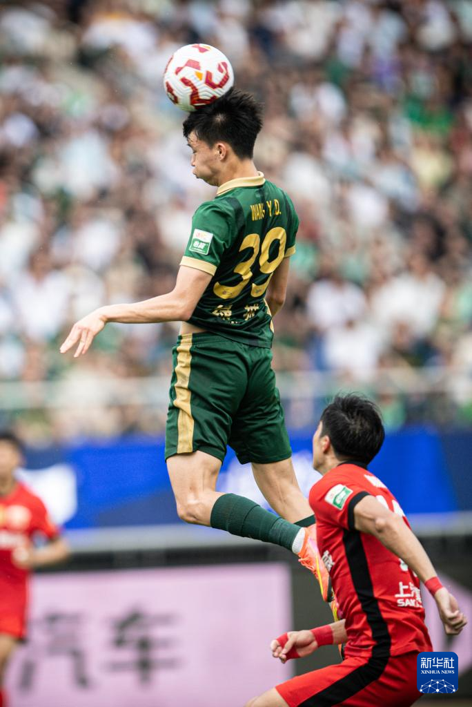 绿城战平,踢出一场防守反击的精彩比赛的简单介绍 绿城战平,踢出一场防守反击的精彩比赛的简单介绍