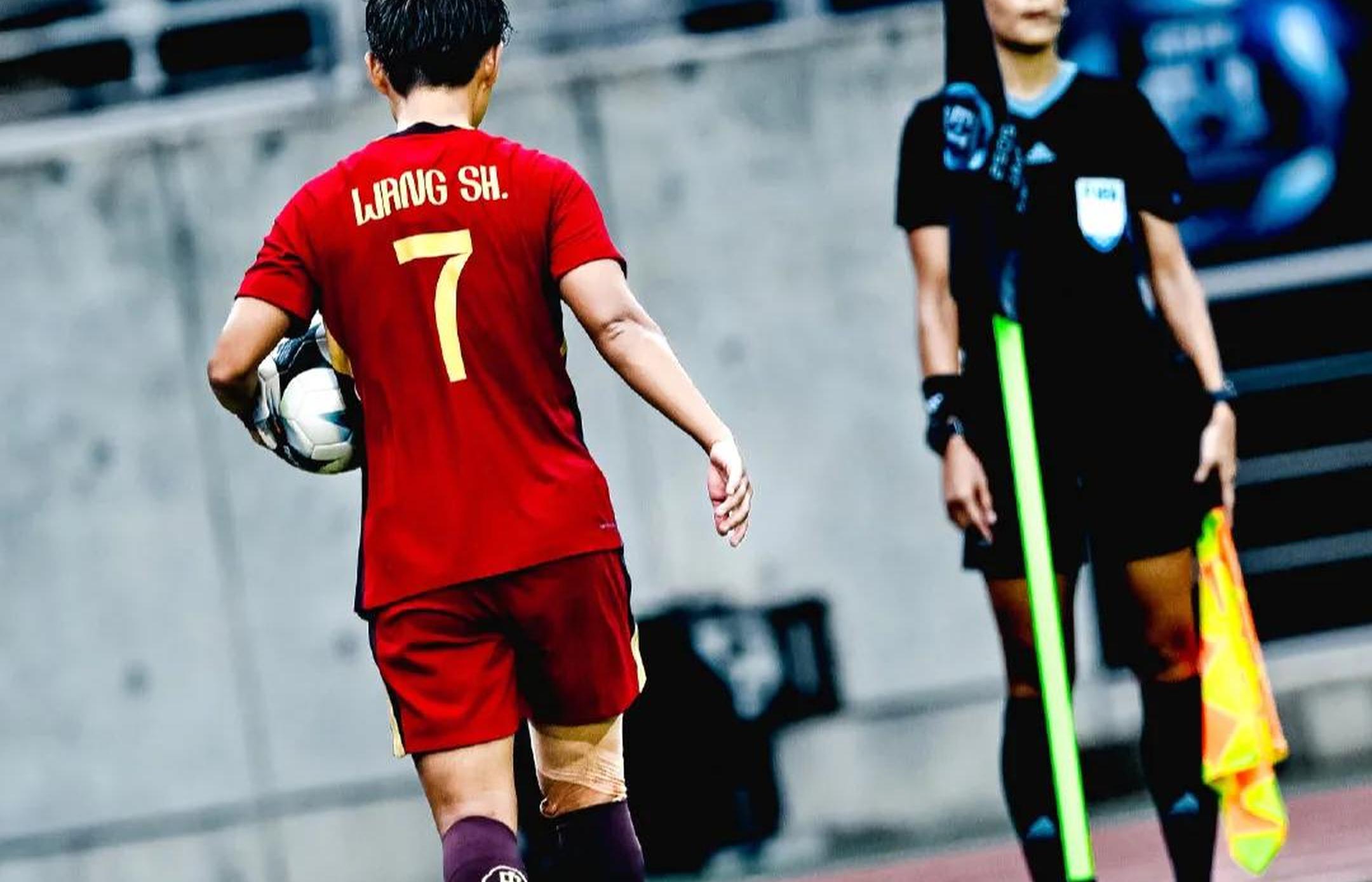 女足国家队迎战强敌,敢于拼搏 女足国家队迎战强敌,敢于拼搏