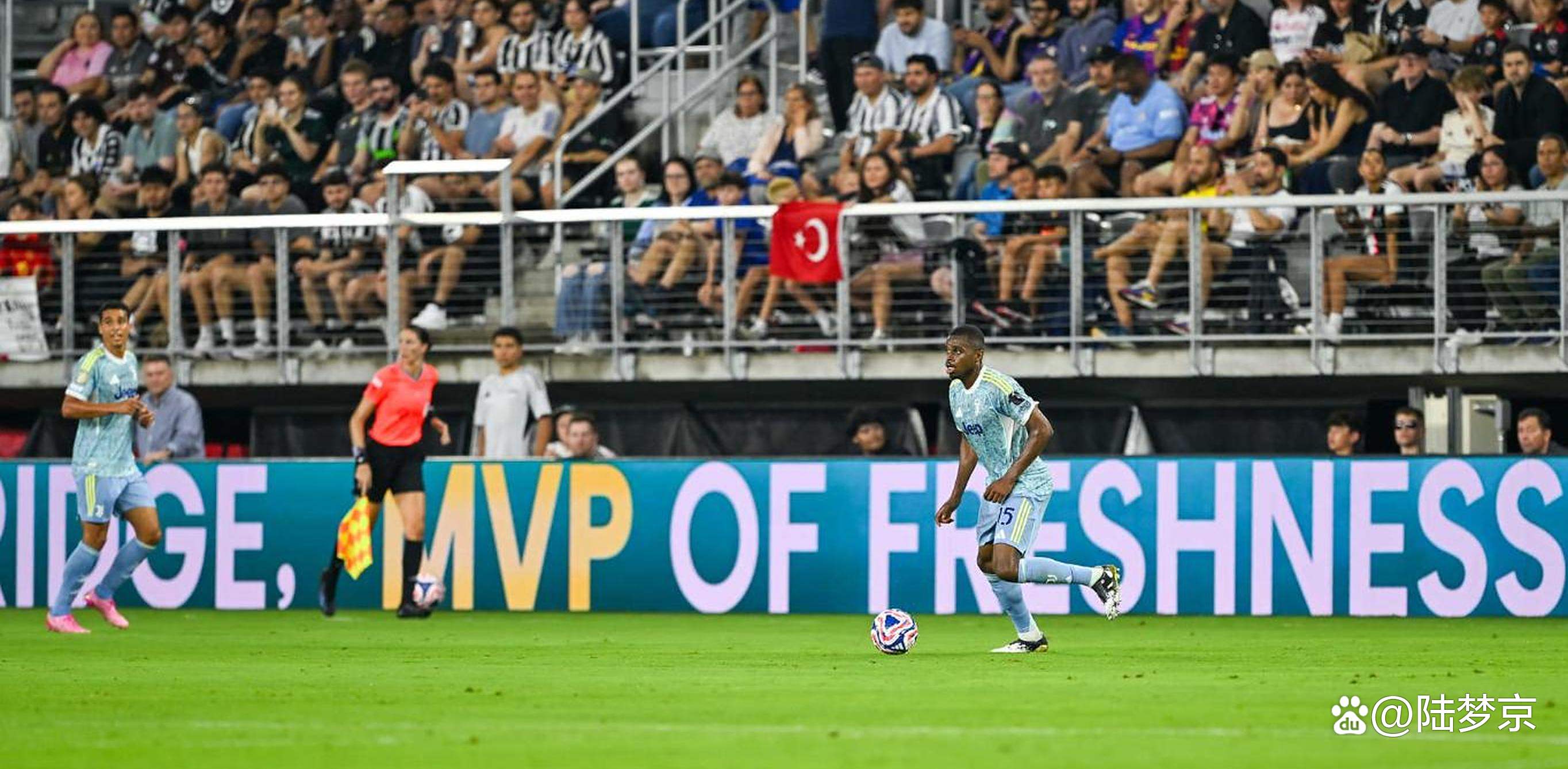 爱游戏中国官网-尤文图斯客场惨败，近期状态堪忧的简单介绍