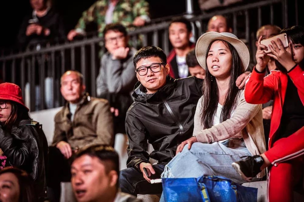 爱游戏网页版登录入口-包含瑞士女足联赛首轮角逐，苏黎世队略胜一筹的词条