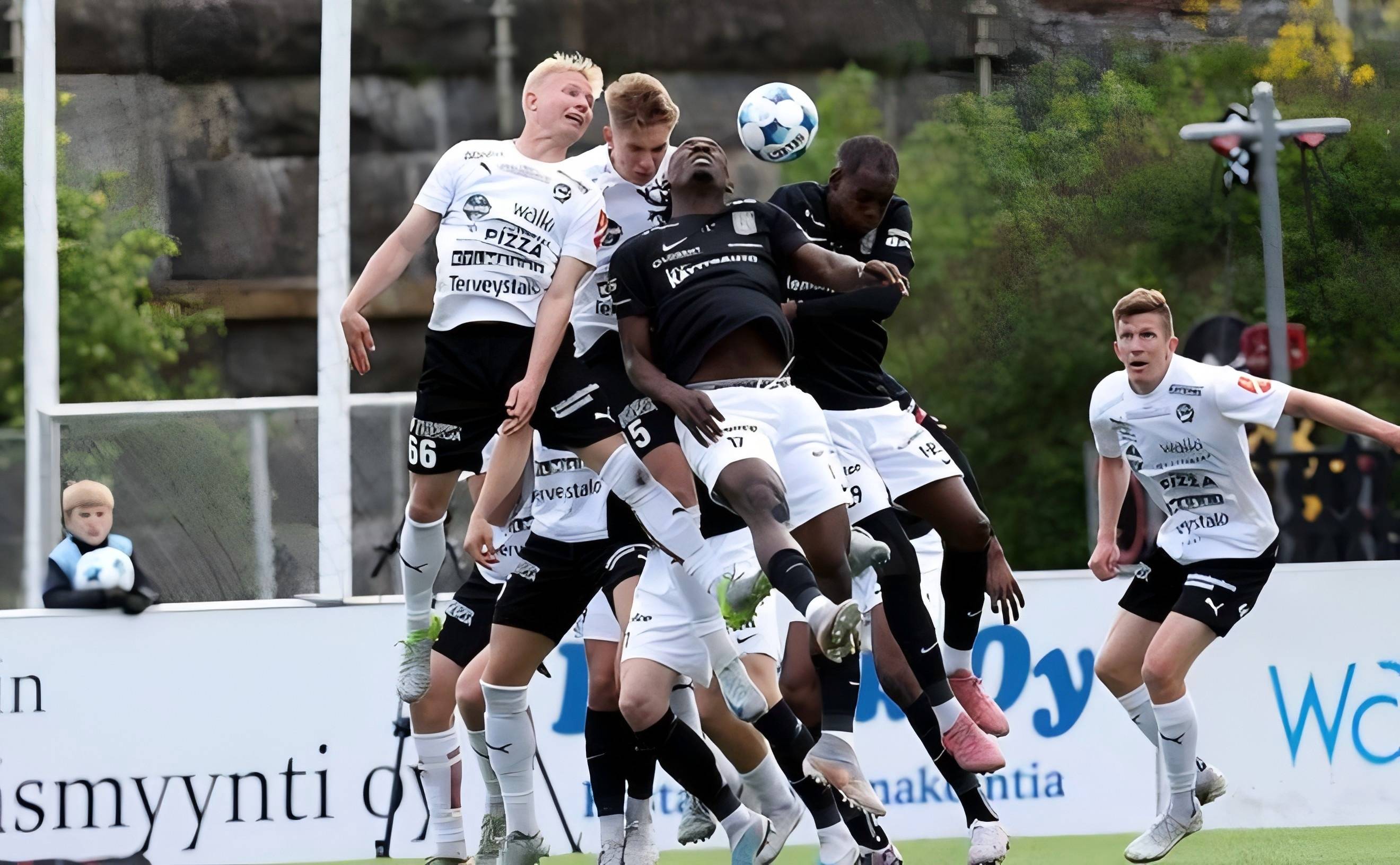 包含巴塞罗那爆冷告负，欧洲足坛榜首之争惊心动魄的词条