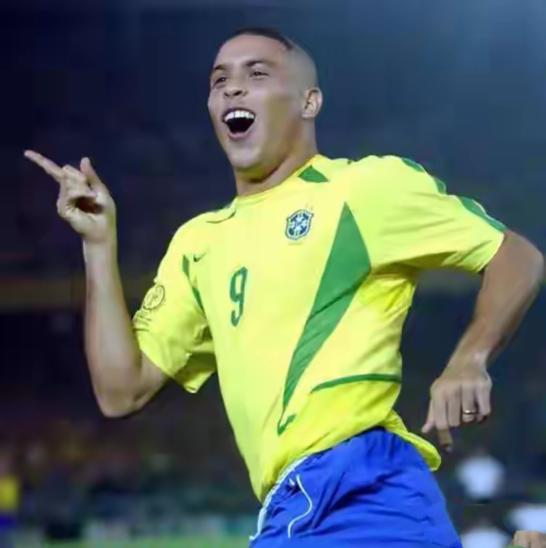 关于巴西明星前卫在俱乐部赛事中展现个人能力的信息