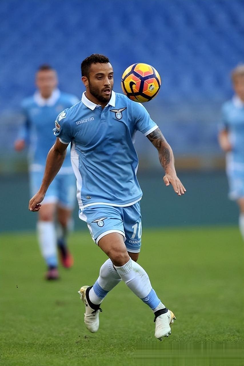 爱游戏中国官网-拉齐奥新帅首次亮相训话球队