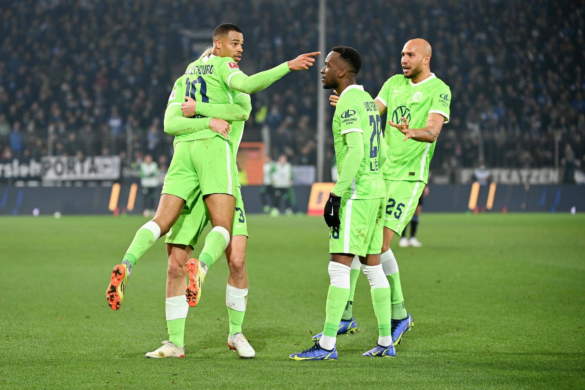 爱游戏登录入口-关于沃尔夫斯堡战胜对手，实现胜利终结的信息