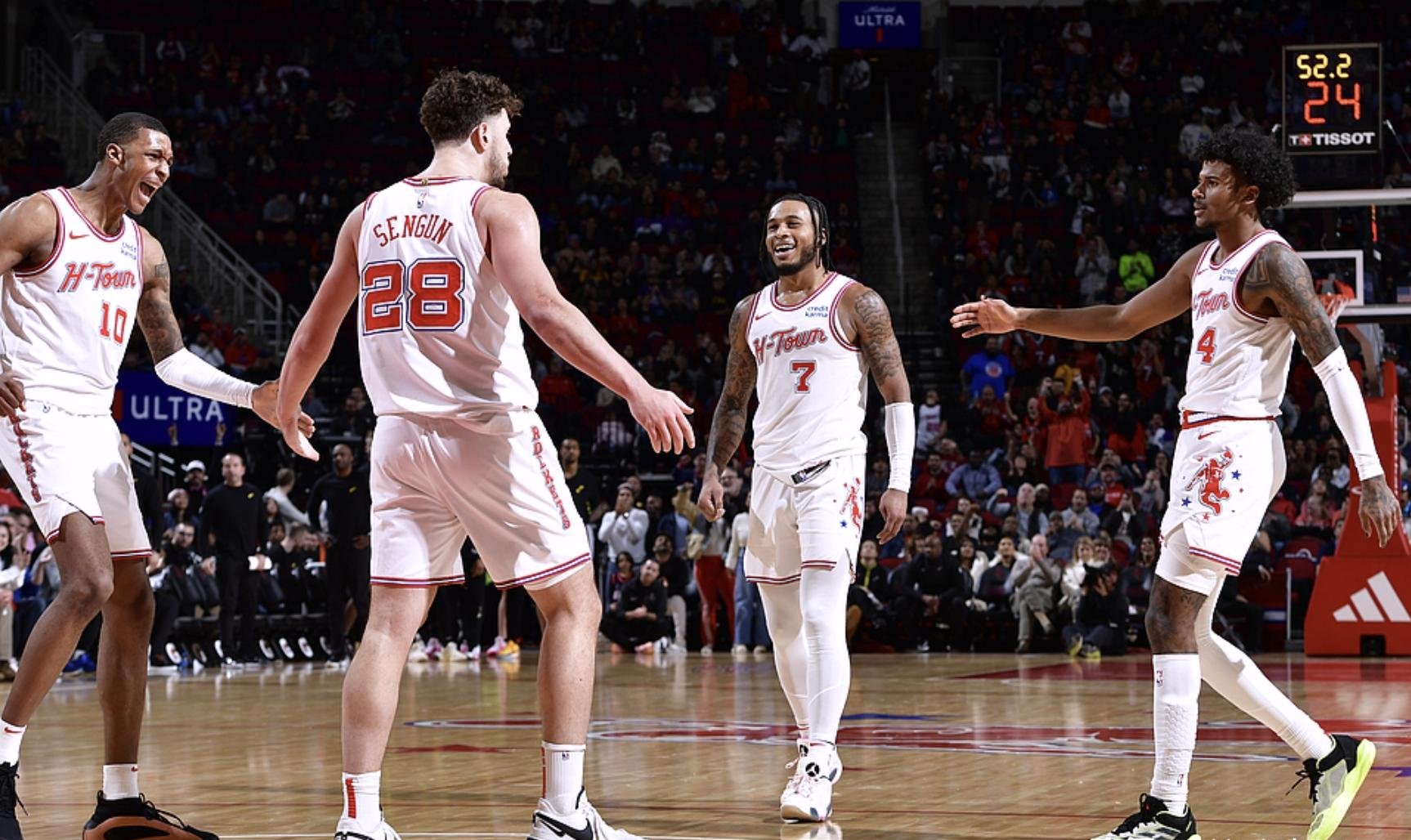 爱游戏官方入口-勇士主场击败灰熊，取得两连胜